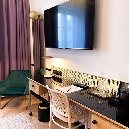 アパートホテル Sleepwell Boutique 4*