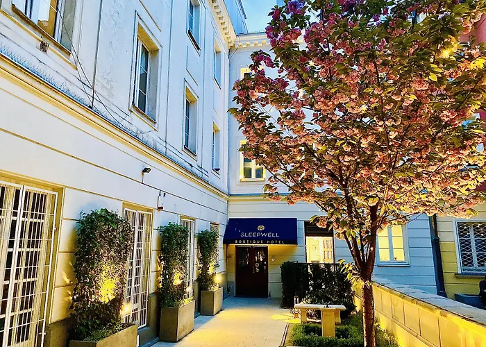 מלון דירות Sleepwell Boutique 4*