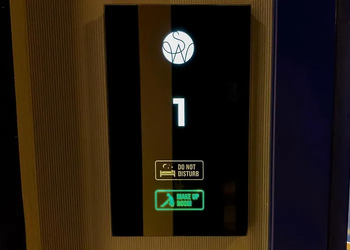 מלון דירות Sleepwell Boutique 4*